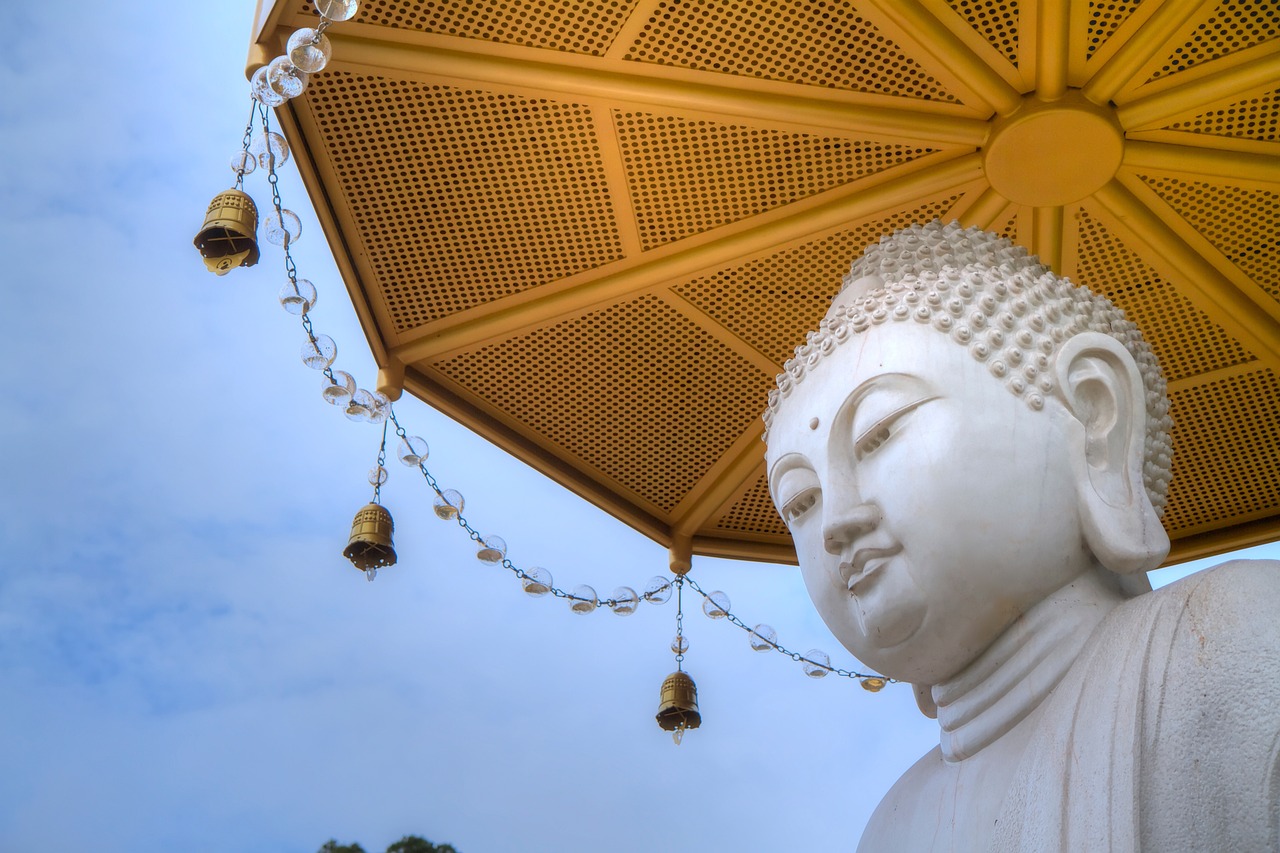 Buddhist Philosophy and the Politics of Peace